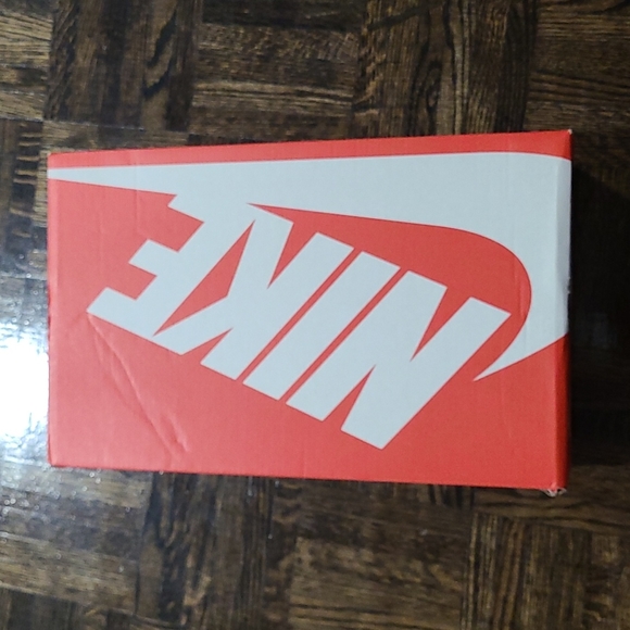 Womens nike react elements - Picture 2 of 13